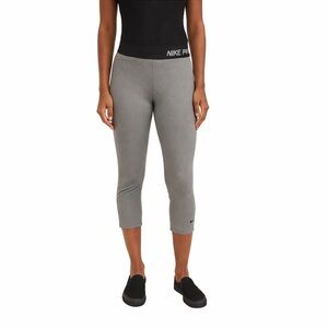 Nike Pro Gray Capri Leggings Activewear Gym Yoga Pants Size Small